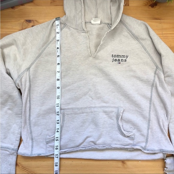 Tommy Jeans Distressed Sweatshirt - Picture 7 of 9